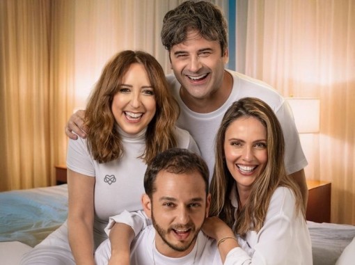 מאחורי הקלעים — ראיונות עם שחקני התיאטרון | הצגה